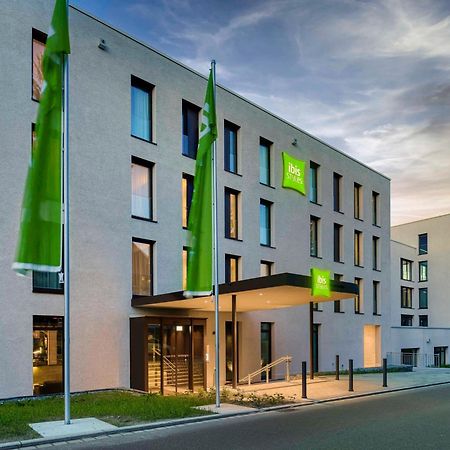 Ibis Styles Friedrichshafen Hotel Bagian luar foto