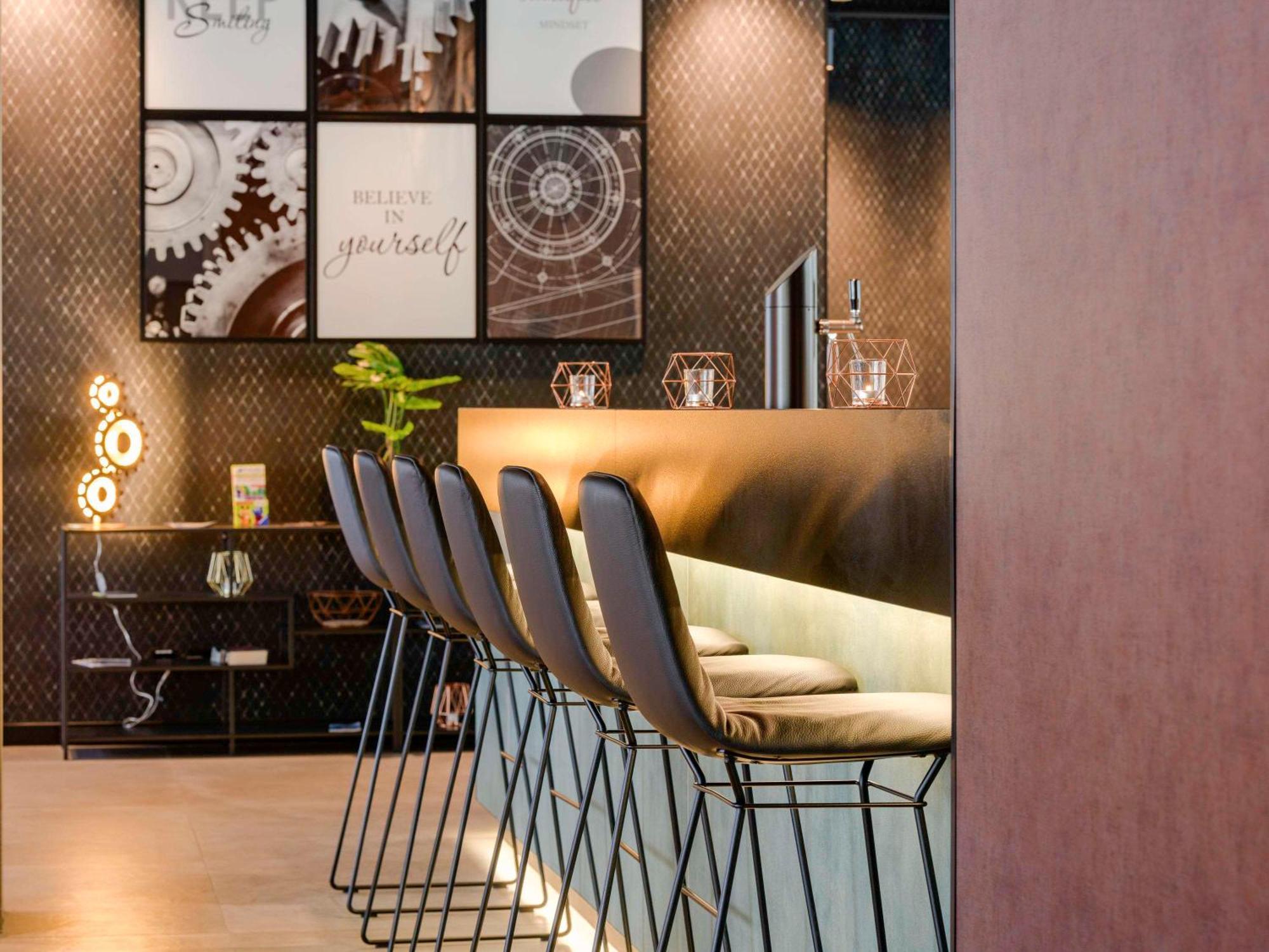 Ibis Styles Friedrichshafen Hotel Bagian luar foto