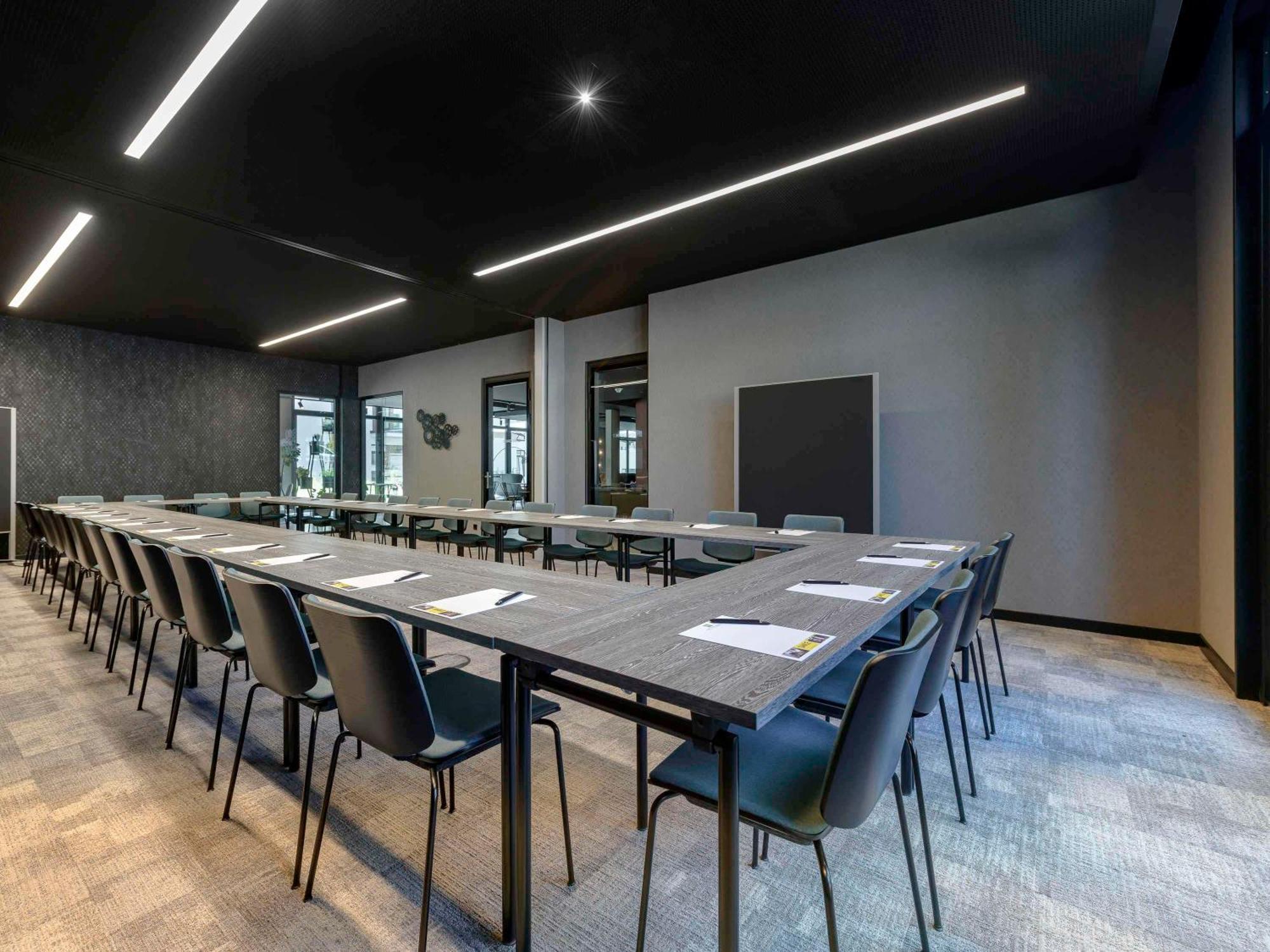 Ibis Styles Friedrichshafen Hotel Bagian luar foto