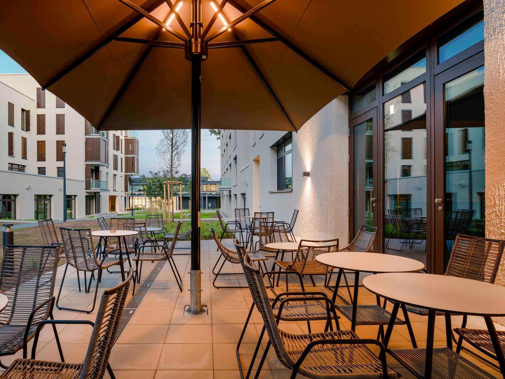 Ibis Styles Friedrichshafen Hotel Bagian luar foto