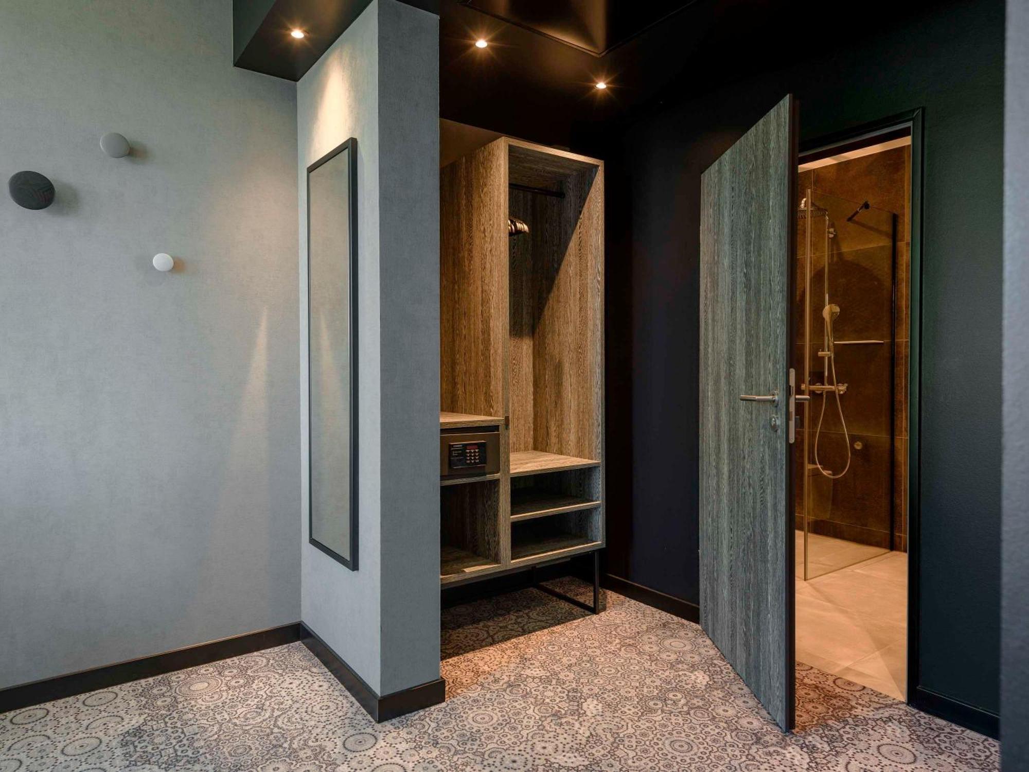 Ibis Styles Friedrichshafen Hotel Bagian luar foto