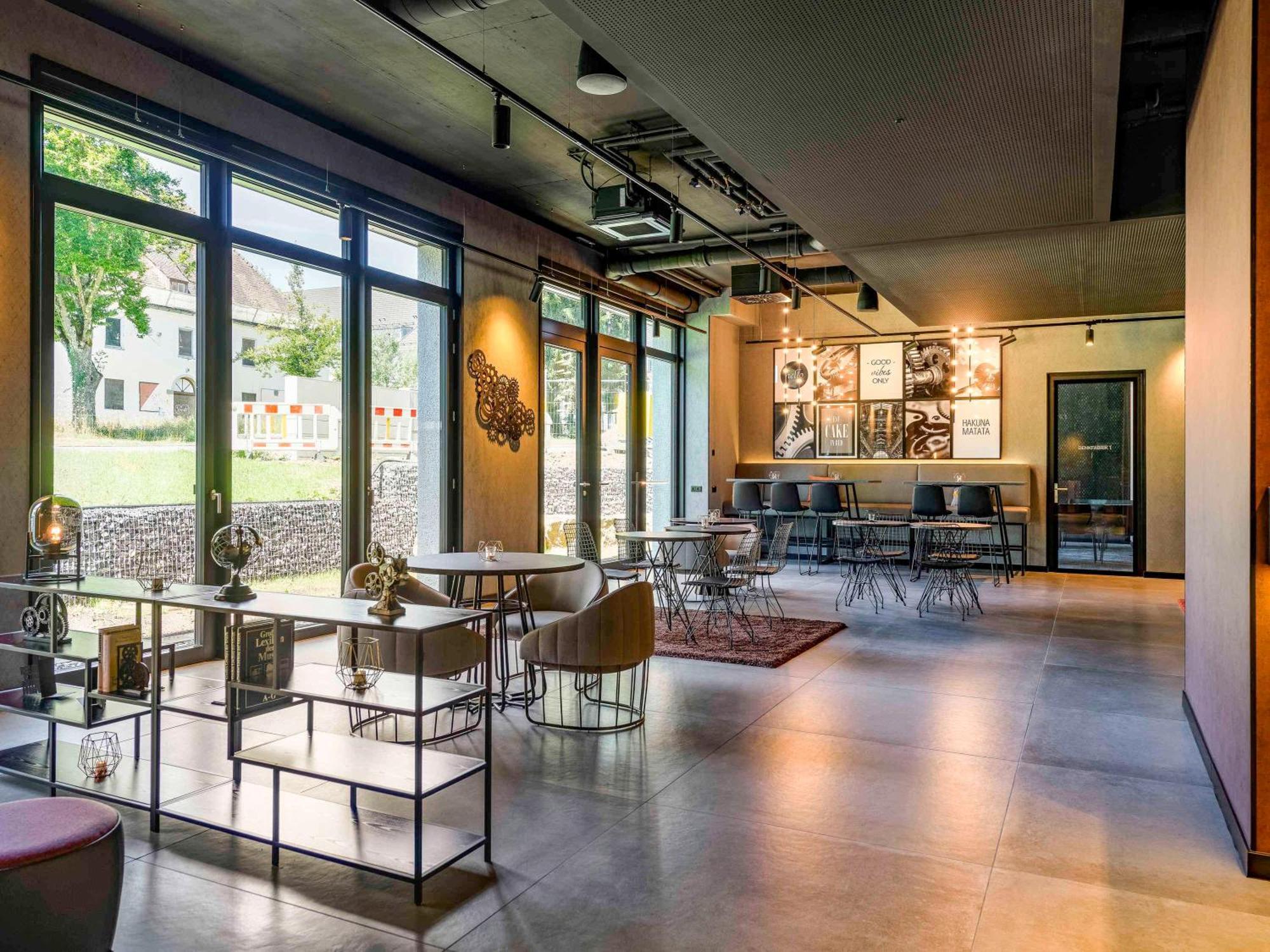 Ibis Styles Friedrichshafen Hotel Bagian luar foto
