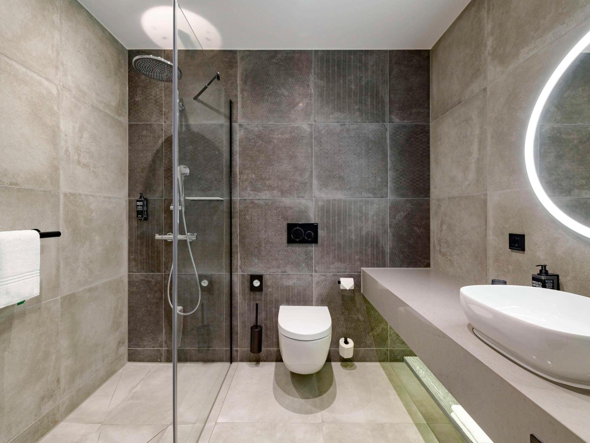 Ibis Styles Friedrichshafen Hotel Bagian luar foto