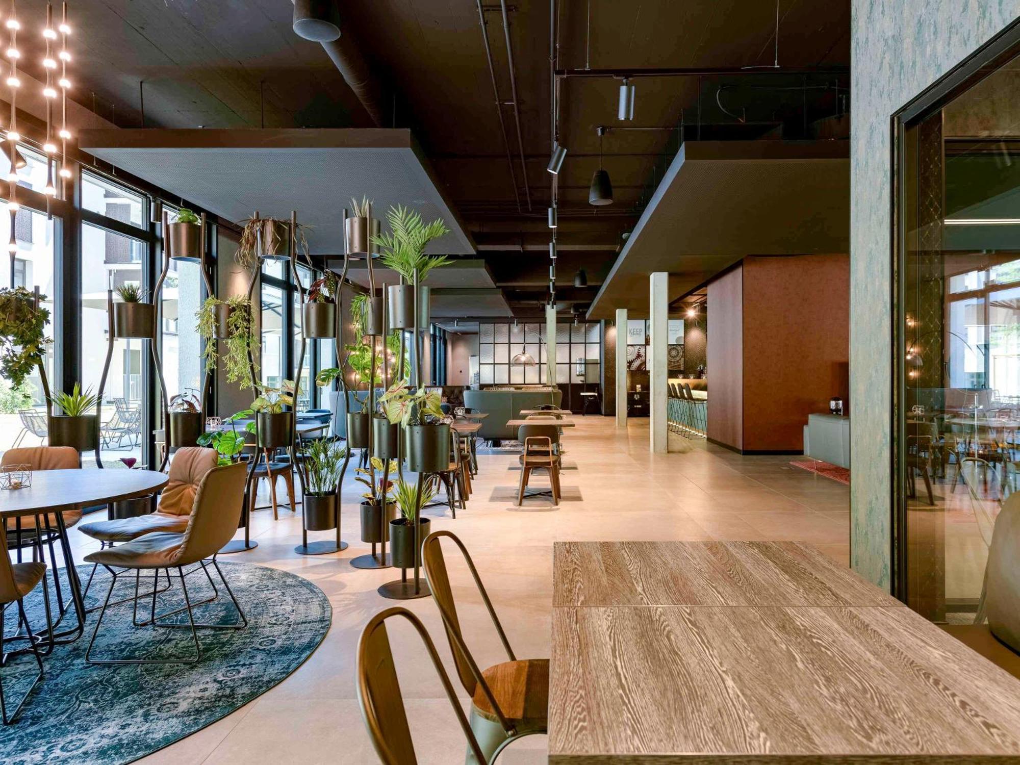 Ibis Styles Friedrichshafen Hotel Bagian luar foto