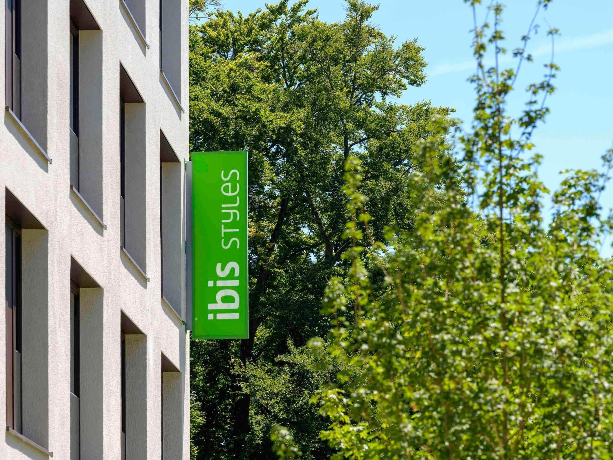 Ibis Styles Friedrichshafen Hotel Bagian luar foto